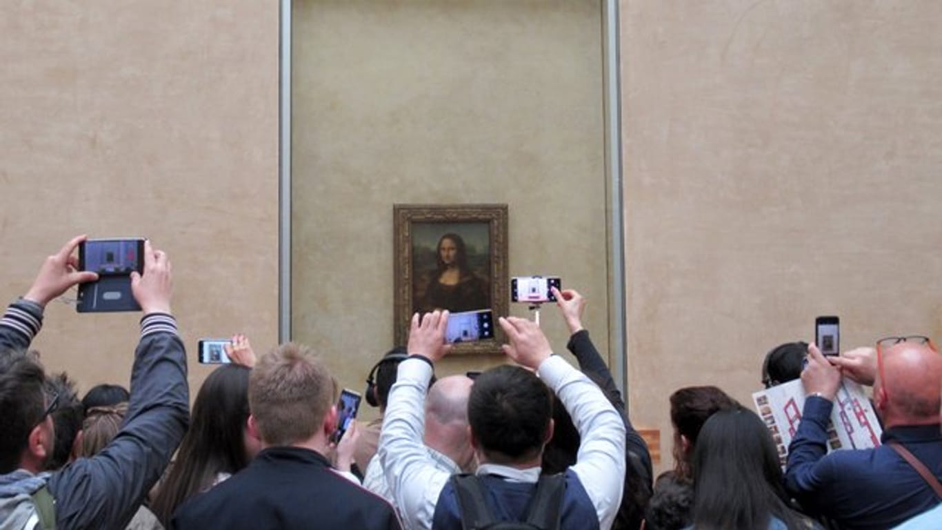 Alle wollen nur das Eine: ein Foto der "Mona Lisa".