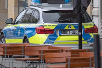 Die Polizei hat in Wuppertal-Elberfeld am Mittwoch eine Demosntration von rund 100 Linksautonomen aufgelöst.