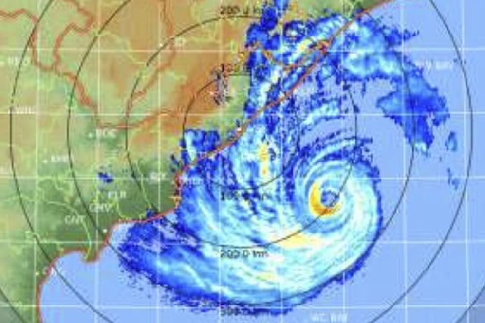 Dieses Satellitenfoto zeigt den Zyklon "Fani" im Golf von Bengalen im Osten Indiens.
