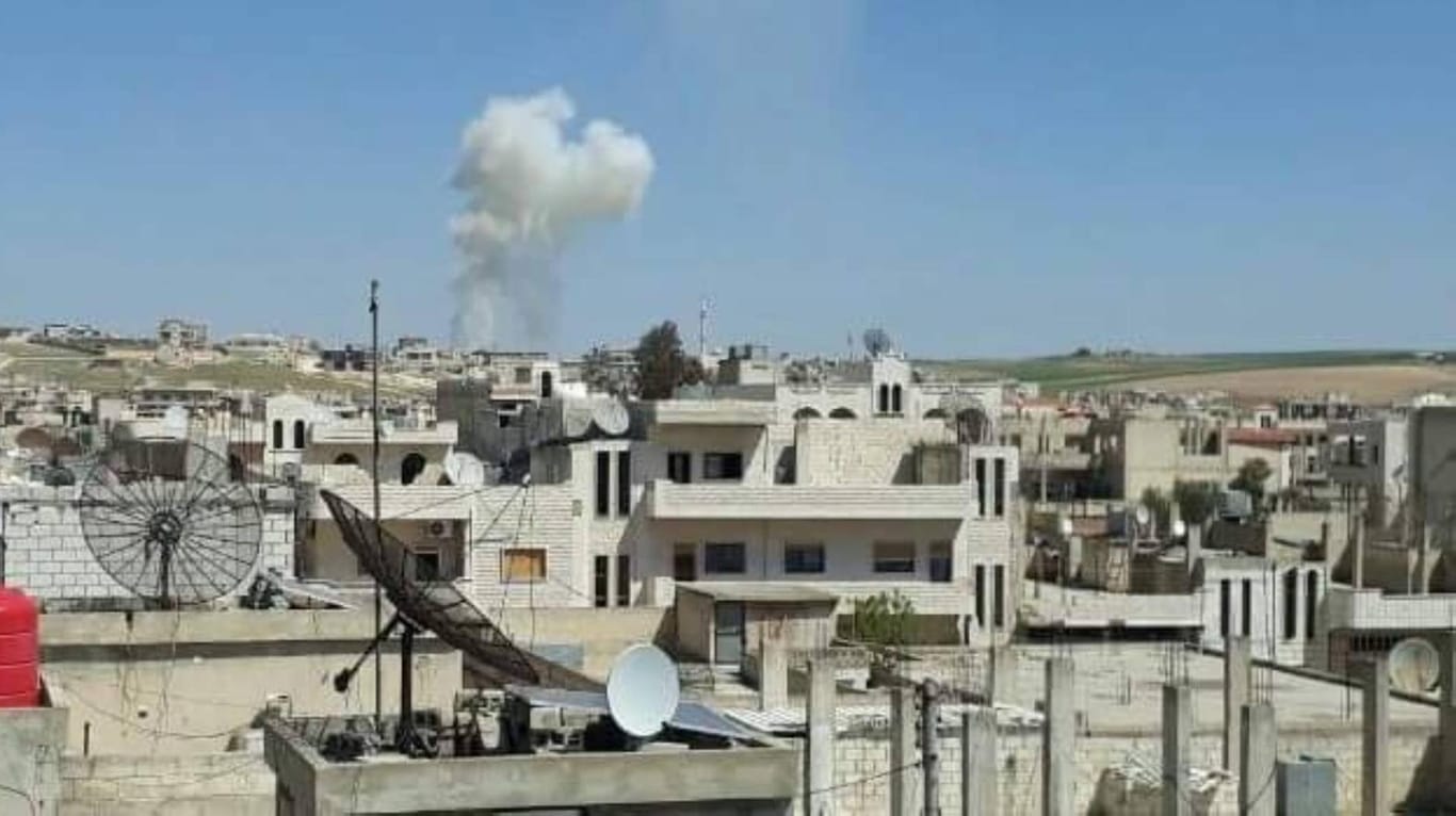 Rauch über Idlib: Die Kämpfe im Rebellengebiet sind eskaliert. (Archivbild)