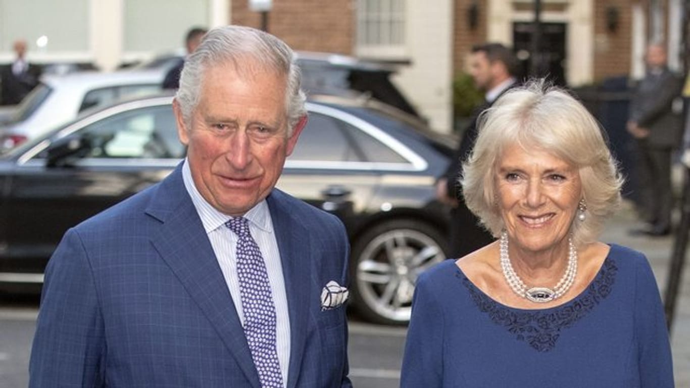 Prinz Charles von Großbritannien und Camilla, Herzogin von Cornwall, kommen zu BEsuch nach Deutschland.