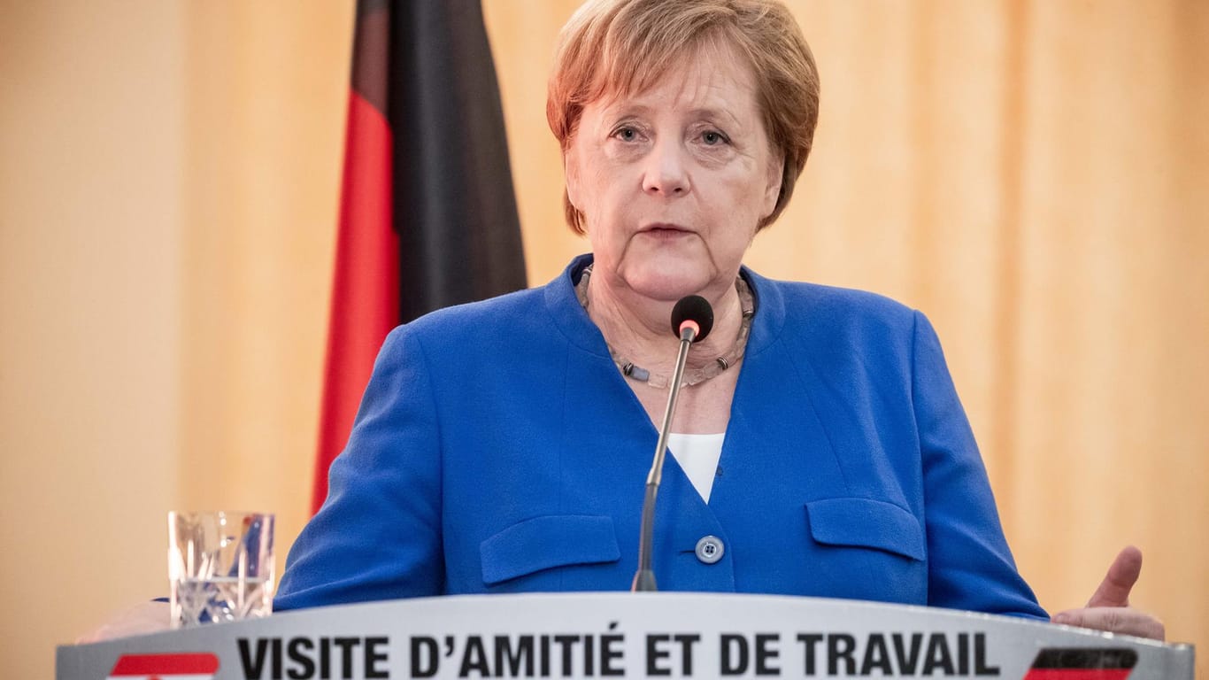 Kanzlerin Merkel in Afrika: Die Bundeskanzlerin will nach den Europawahlen nicht mit Matteo Salvini zusammenarbeiten.