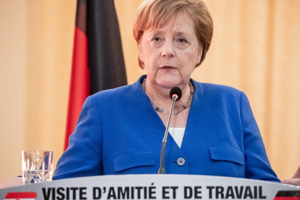 Kanzlerin Merkel in Afrika: Die Bundeskanzlerin will nach den Europawahlen nicht mit Matteo Salvini zusammenarbeiten.