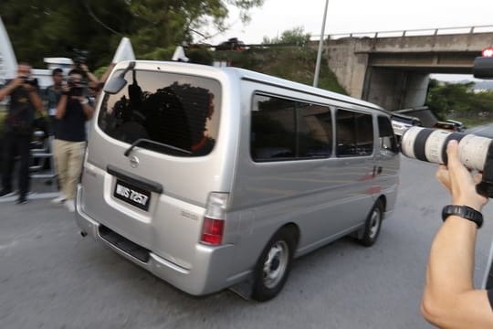 Einen Monat nach ihrer Verurteilung wegen des tödlichen Gift-Attentats gegen den Halbbruder von Nordkoreas Machthaber Kim Jong Un ist die Vietnamesin Doan Thi Huong aus dem Gefängnis entlassen worden.