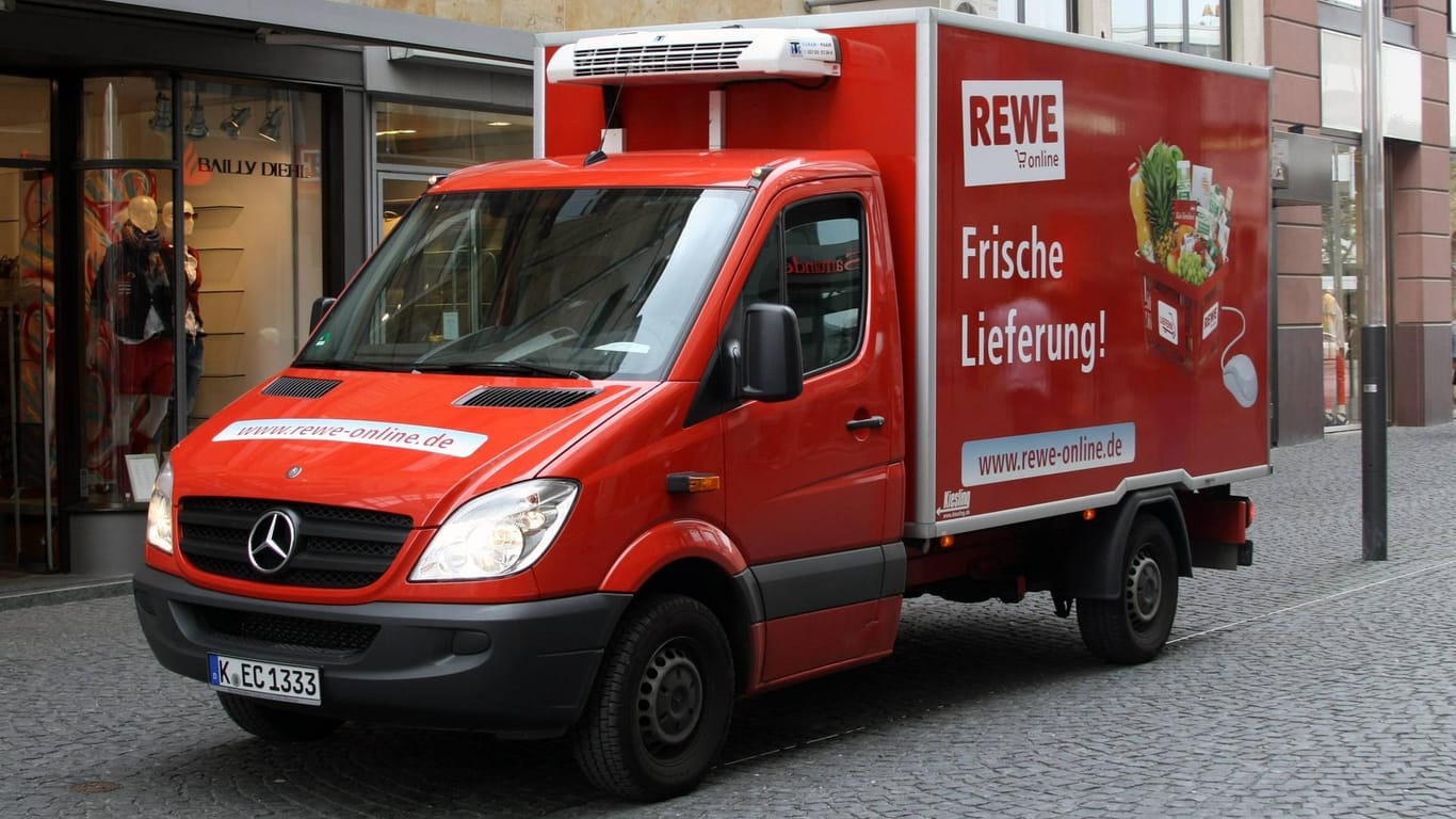Für Rewe und Co lohnt sich der Lieferdienst nicht (Symbolbild): Nur jeder sechste deutsche Haushalt kauft ab und zu Waren des täglichen Bedarfs online.