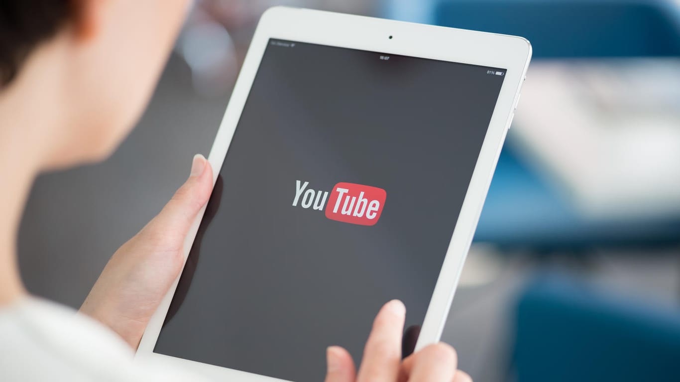 YouTube auf dem Tablet: Bislang mussten Nutzer bezahlen, um YouTube-Eigenproduktionen anzuschauen.