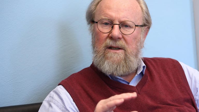 Wolfgang Thierse, im Jahr 2005: Er verteidigt das Grundsatzprogramm der SPD, aber kritisiert Kevin Kühnert.