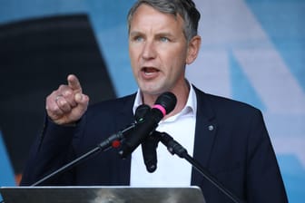 Björn Höcke: Der AfD-Politiker will beim Frühschoppen des bayerischen AfD-Nachwuchses in München sprechen. Die Stadt allerdings will den rechten Politiker auf ihrem Boden nicht dulden, erteilte ein Hausverbot.