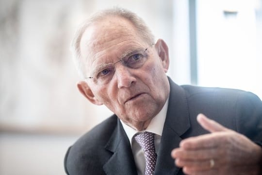 Bundestagspräsident Wolfgang Schäuble plädiert für eine Änderung des Abstimmungsverfahrens im Bundesrat.