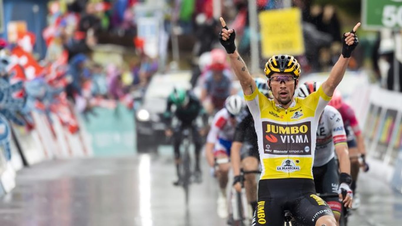 Primoz Roglic feiert seinen zweiten bei der 73.