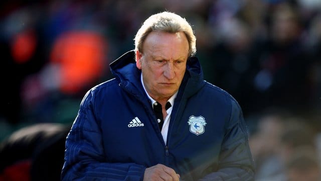 Neil Warnock, Trainer von Cardiff City, muss mit seinem Team den Gang in die Championship antreten. Neil Warnock, Trainer von Cardiff City, muss mit seinem Team den Gang in die Championship antreten.