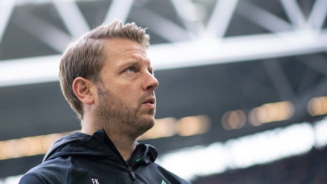 Bremens Trainer Florian Kohfeldt hat die Hoffnung auf das Erreichen der Europa-League-Plätze noch nicht aufgegeben. Bremens Trainer Florian Kohfeldt hat die Hoffnung auf das Erreichen der Europa-League-Plätze noch nicht aufgegeben.