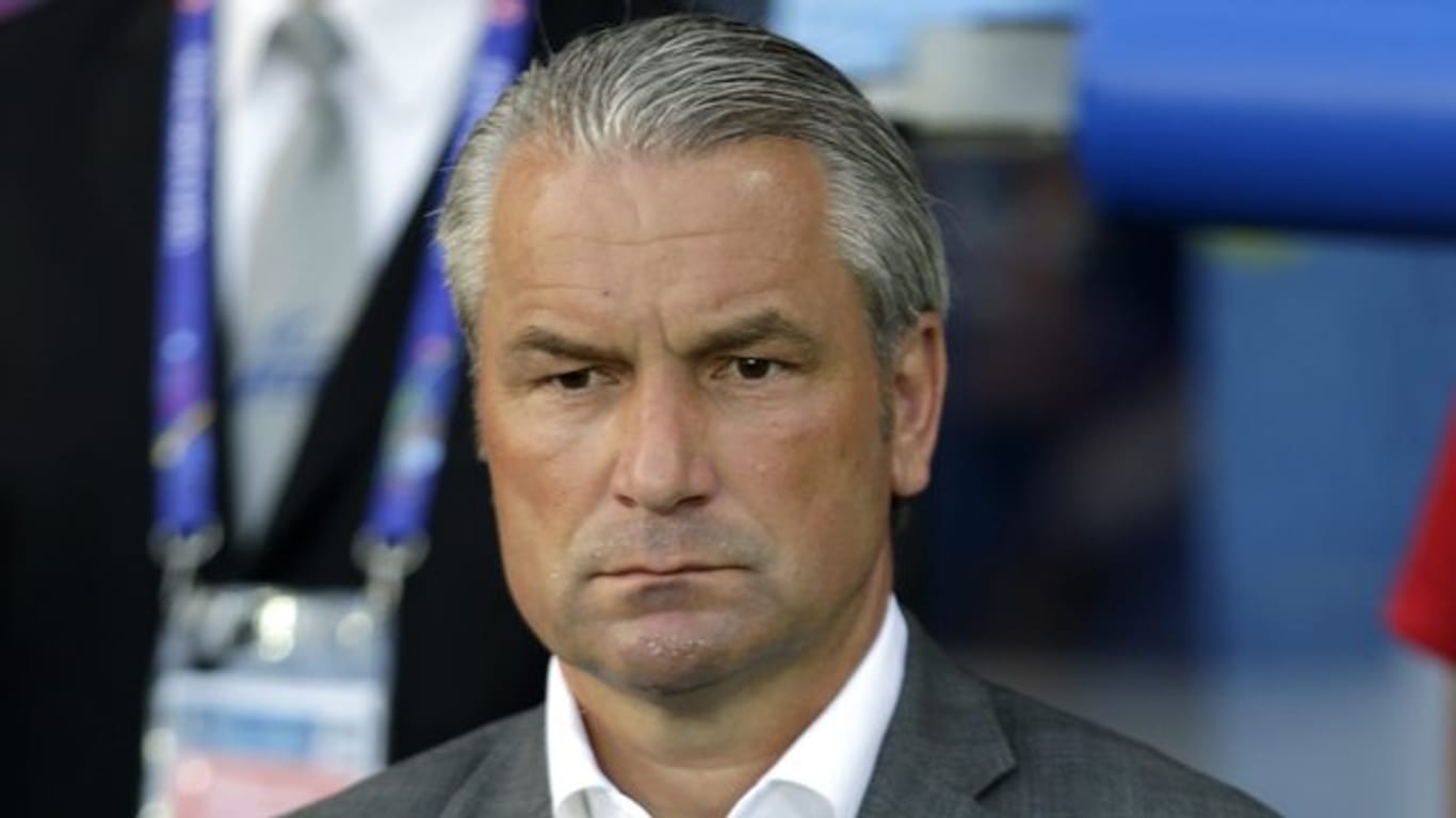 Widerspricht Berichten über ein Engagement als Trainer von Hertha BSC: Bernd Storck.