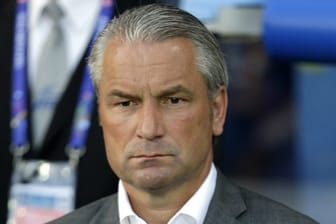 Widerspricht Berichten über ein Engagement als Trainer von Hertha BSC: Bernd Storck.