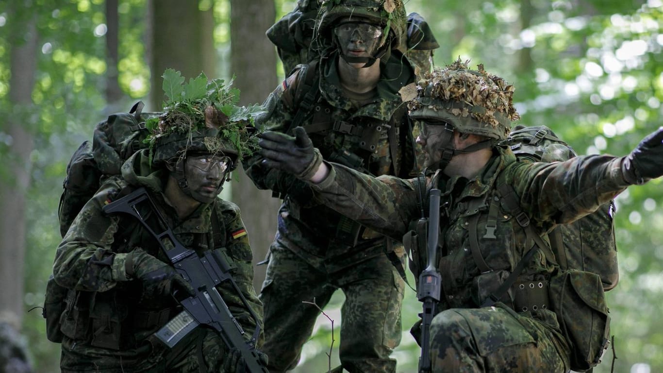 Bundeswehrsoldaten bei einer Übung: Das Positionspapier der CSU sieht eine europäische Armee bis 2030 vor.