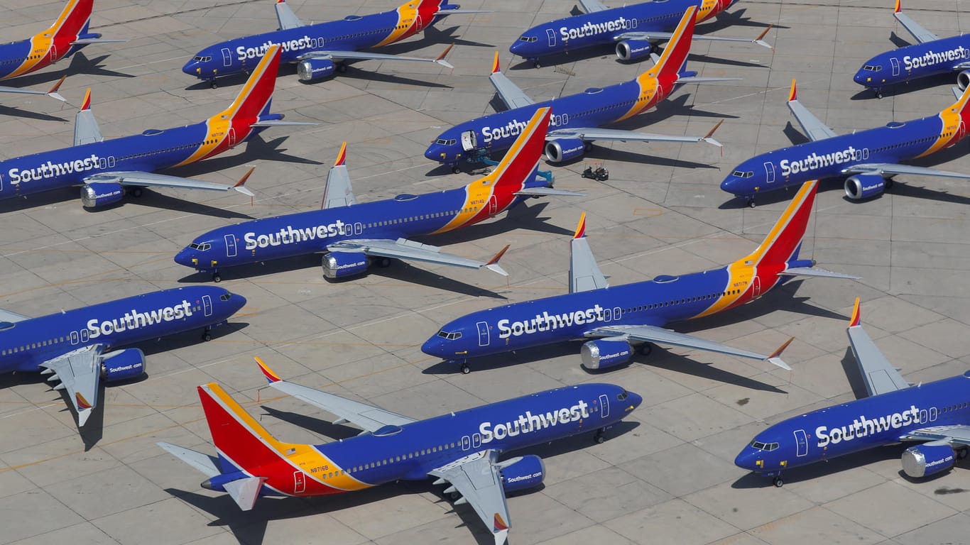 Mehrere Boeing-Maschinen des Typs 737 Max 8 von Southwest: Boeing hat schon länger von Problemen bei den Unglücksfliegern gewusst.