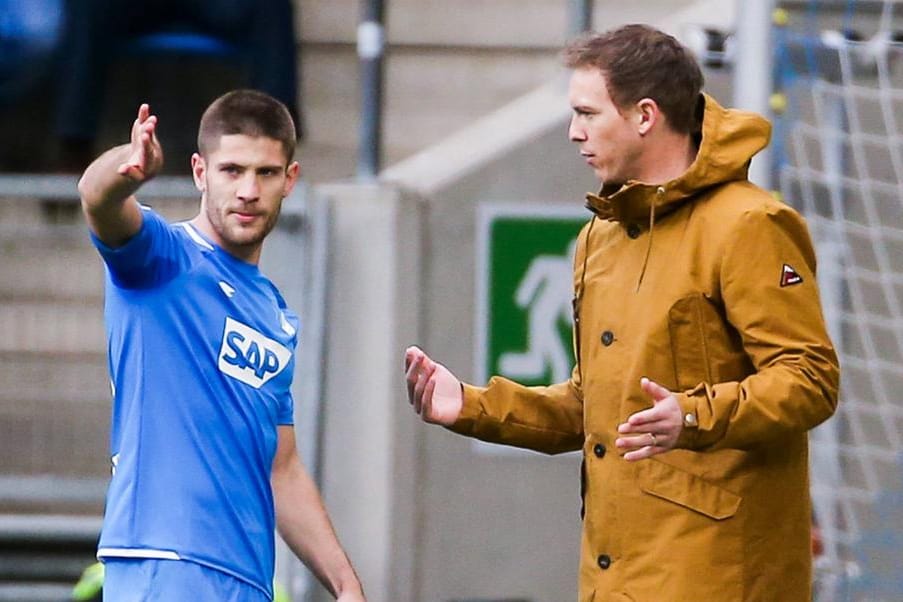 Unzufrieden: Andrej Kramaric (l.) stören die vielen taktischen Änderungen seines Trainers Julian Nagelsmann innerhalb eines Spiels.