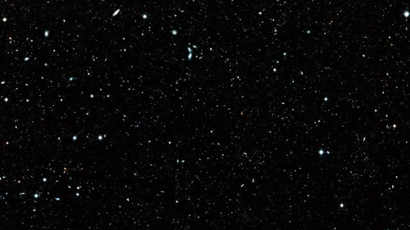 Das Panoramabild "Hubble Legacy Field" mit 265.