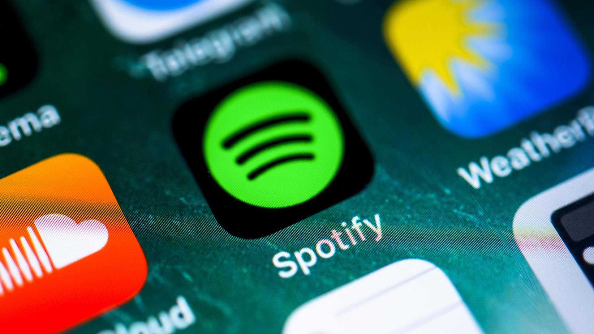 Spotify-App auf einem iPhone: Der Streamingdienst beklagt sich über die App-Gebühren bei Apple.