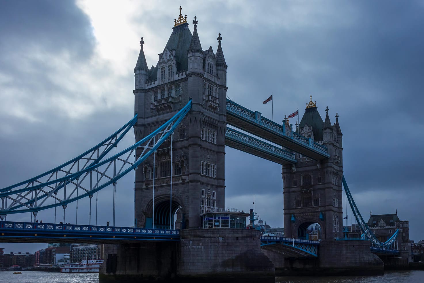 Dunkle Wolken über der Tower Bridge in London: Kommt es zum Horrorszenario, der Europawahl mit den Briten?