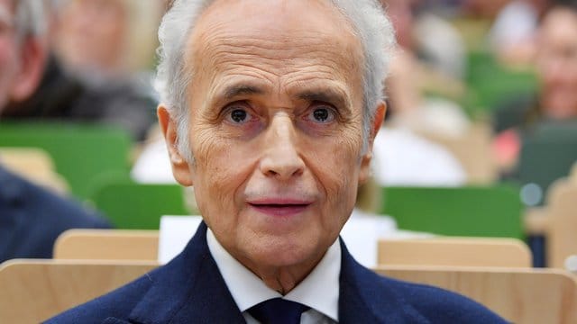 Der spanische Opernsänger José Carreras sagt: "Man muss kämpfen, kämpfen, kämpfen - man darf nie den Mut verlieren.