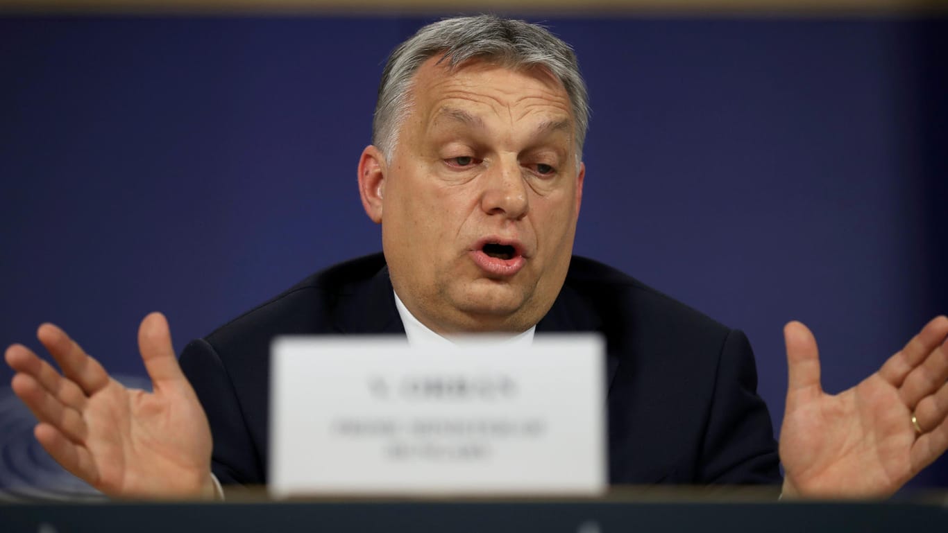 Viktor Orban streitet kurz vor der Europawahl mit Vertretern der EVP.