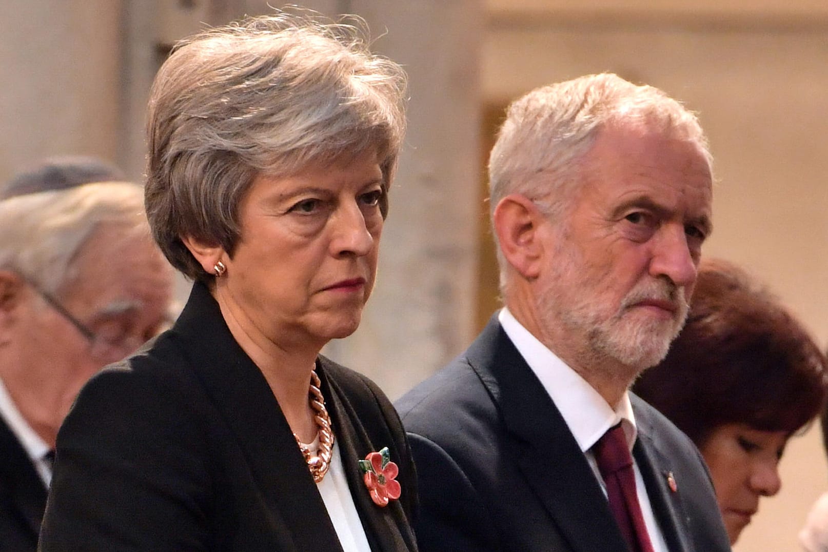 Theresa May und Jeremy Corbyn: Setzt sich der Labour-Chef mit der Forderung nach einem zweiten Brexit-Referendum durch?