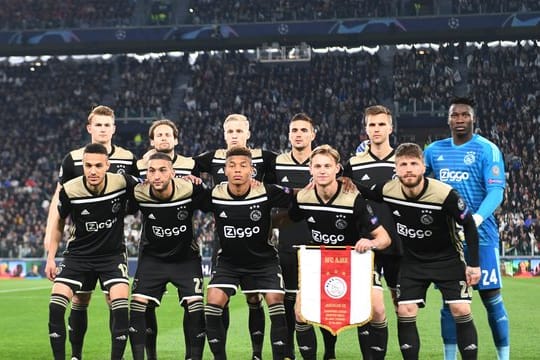 Sie sind die Überraschung der Champions League: Die jungen Spieler von Ajax Amsterdam.