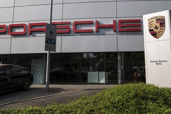 Porsche: Staatsanwaltschaft, Steuerfahndung und Landeskriminalamt haben am Dienstag Räume bei Porsche und Finanzbehörden durchsucht.
