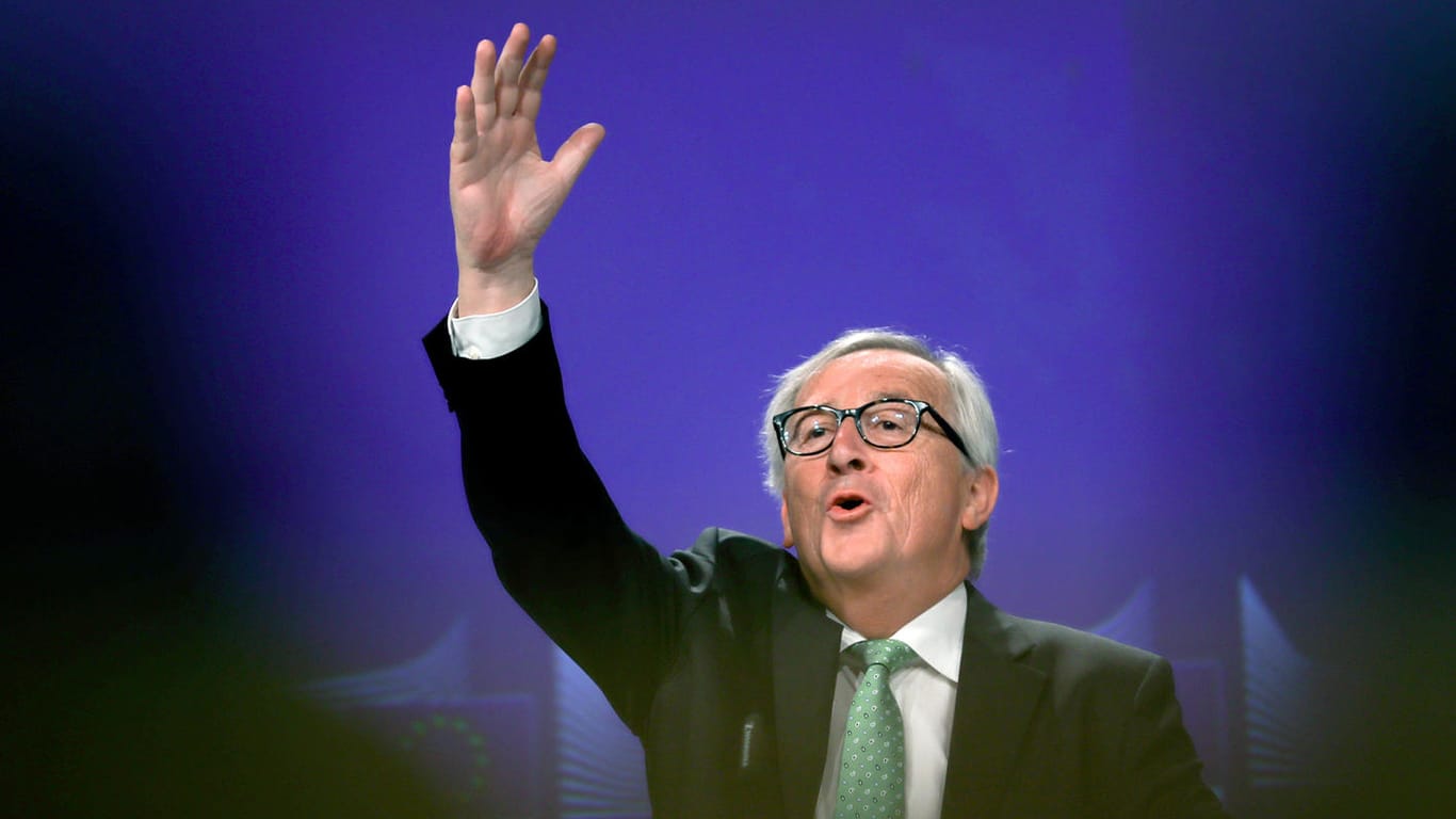 Jean-Claude Juncker gestenreich: Der EU-Kommissionschef zog in Brüssel eine Bilanz seiner Amtszeit.