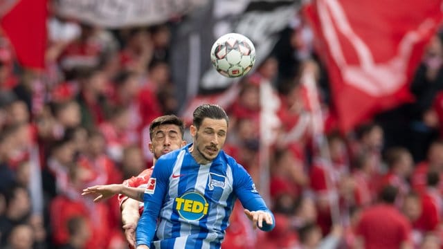Mathew Leckie (v) wird diese Saison nicht mehr für Hertha BSC spielen.