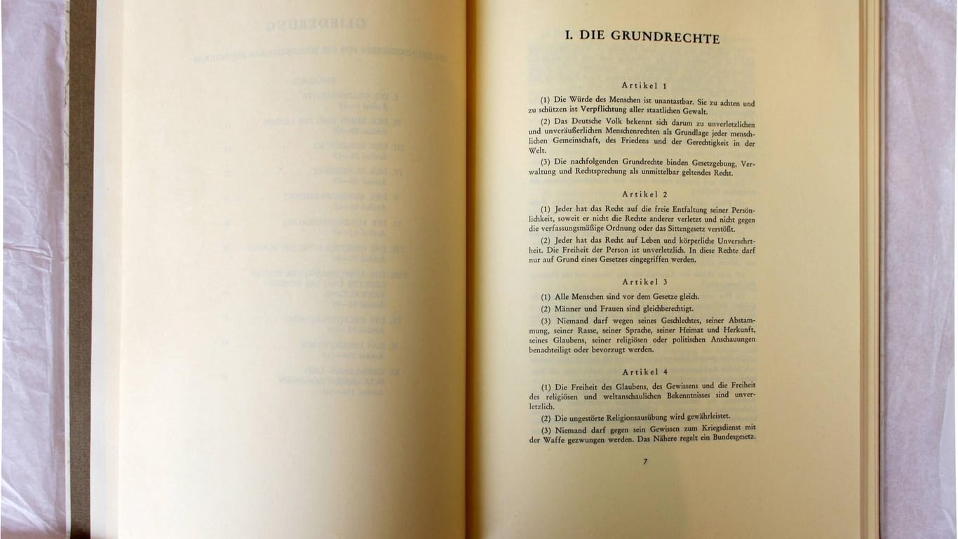 Faksimile des Original-Grundgesetzes von 1949.