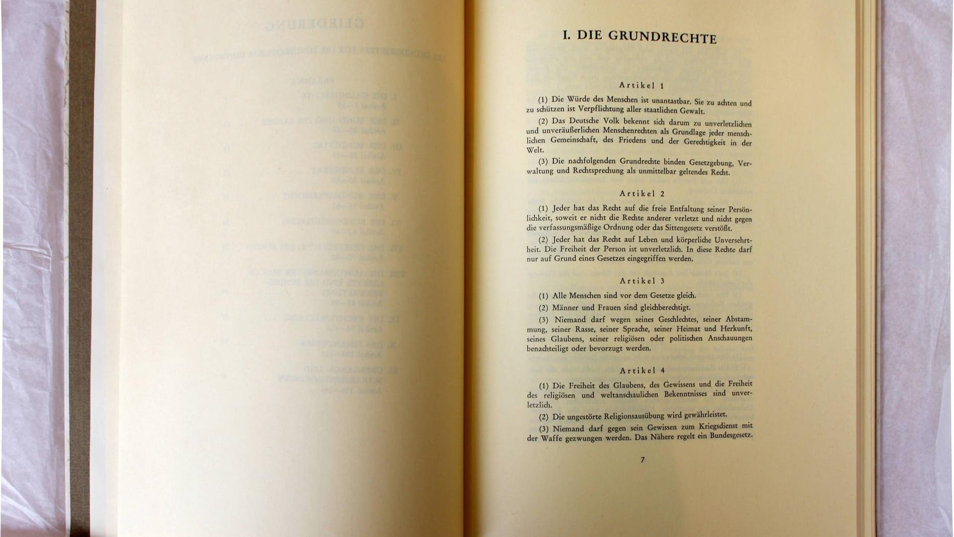 Faksimile des Original-Grundgesetzes von 1949.