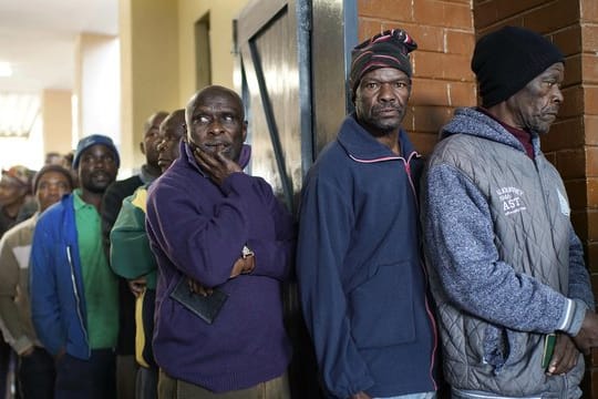 Südafrika wählt die 400 Abgeordneten des Parlaments sowie Provinzvertretungen.