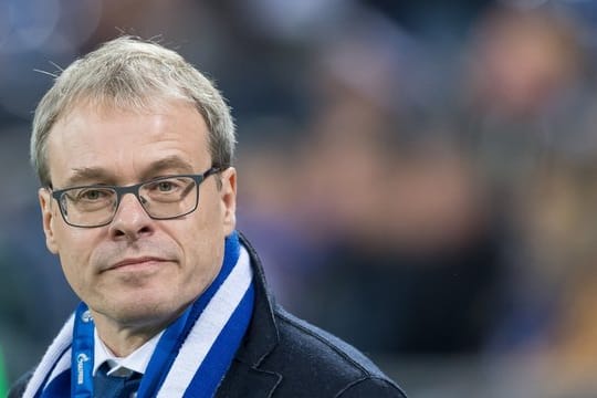 Schalkes Vorstand Peter Peters schlägt eine Ausgliederung des Schiedsrichterwesens vor.
