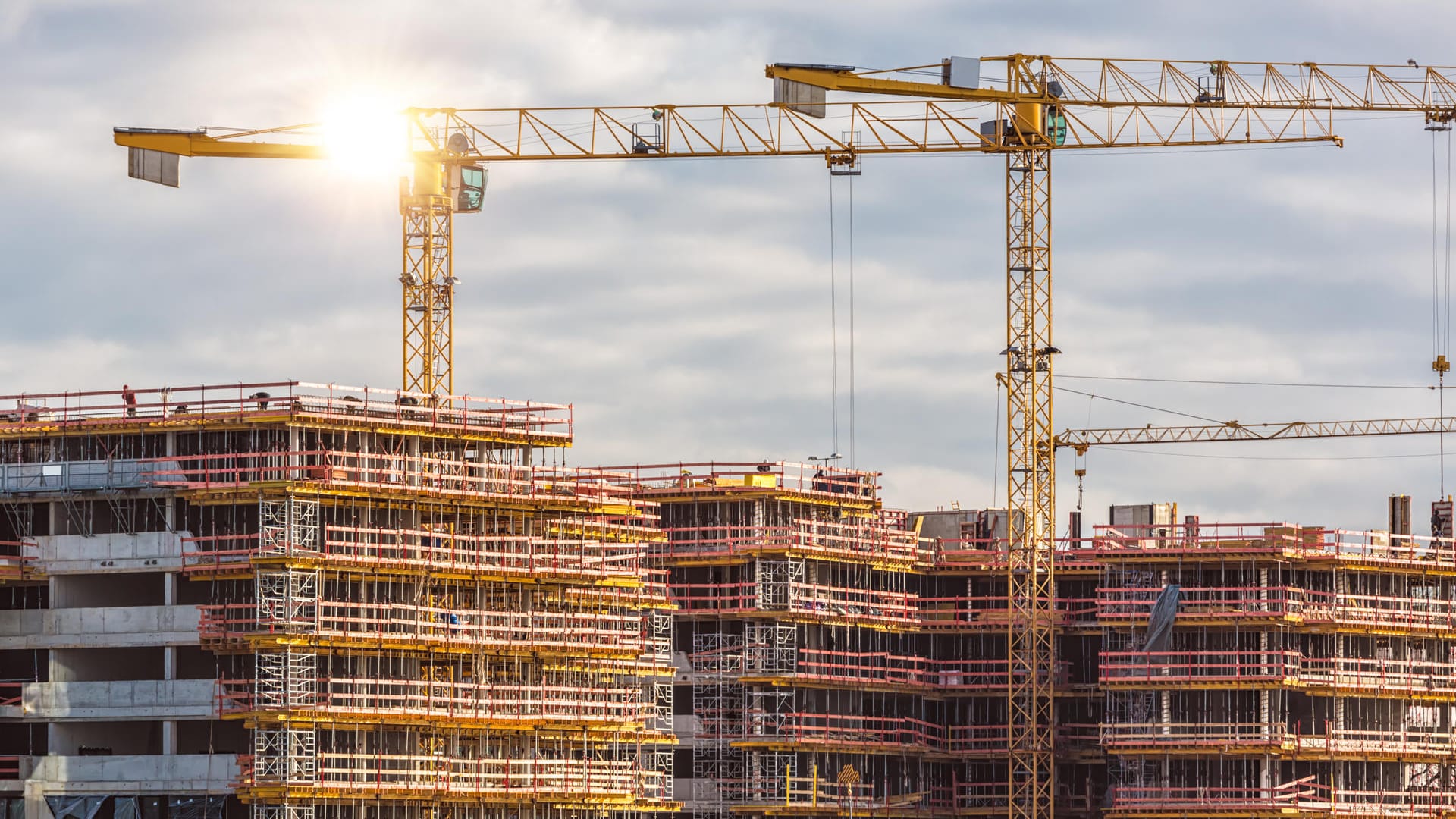 Häuser im Bau: Die Mieten in deutschen Städten steigen immer weiter an.