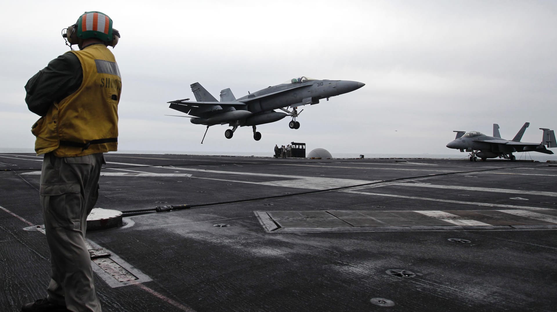 Flugzeuträger "USS Abraham Lincoln": Die USA erhöhen den Druck auf Iran (Archivfoto).