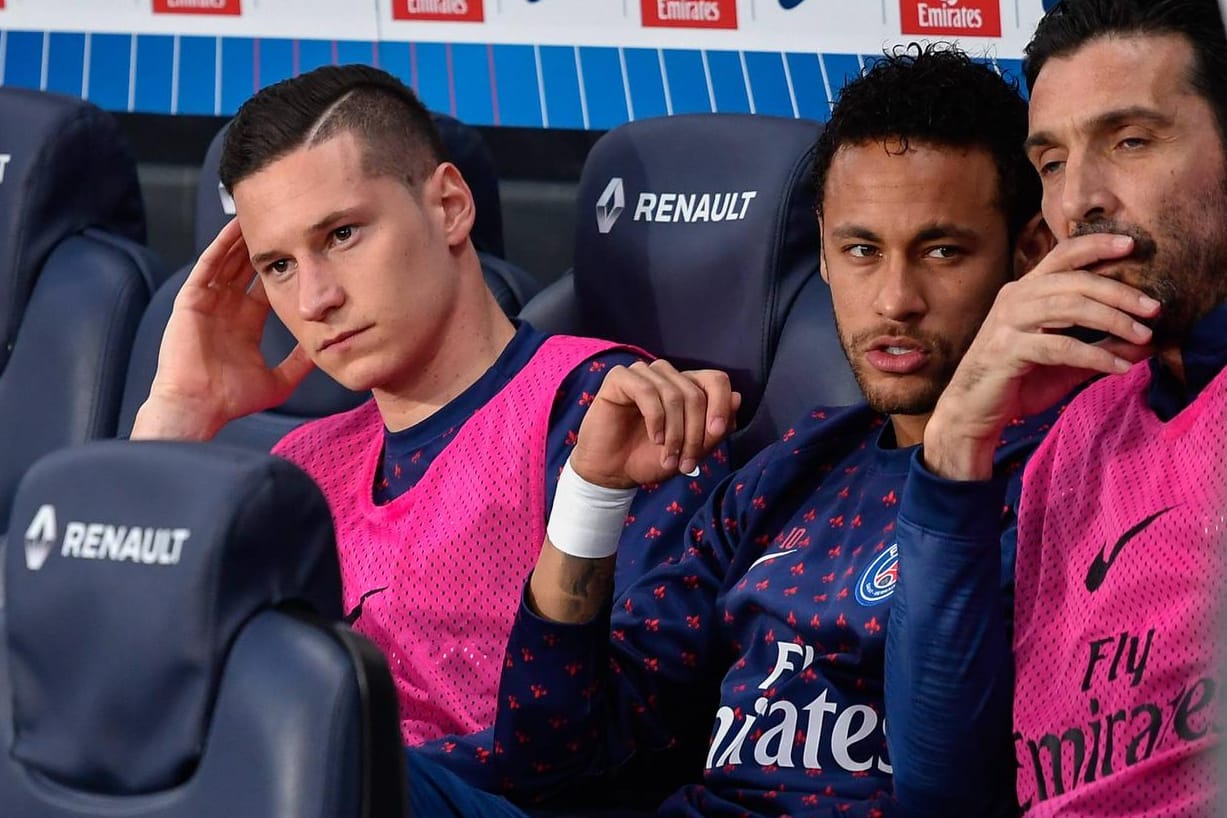 Trotz Meistertitel: Die sportliche Krise strapaziert die Nerven von Julian Draxler (v. l.) und Neymar.