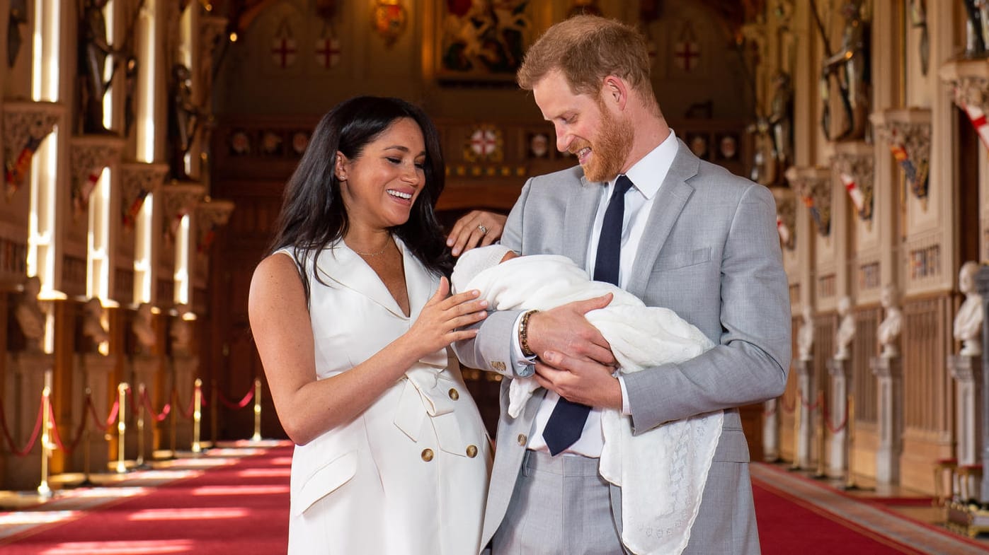 Die Sussexes zeigen sich erstmals zu dritt.