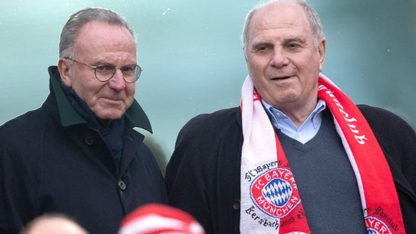 Helfen mit dem FC Bayern dem FCK: Vorstandsboss Karl-Heinz Rummenigge (l) und Präsident Uli Hoeneß.