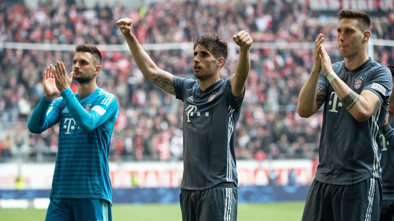 Droht dem FC Bayern im Saisonendspurt auszufallen: Javi Martínez (M).