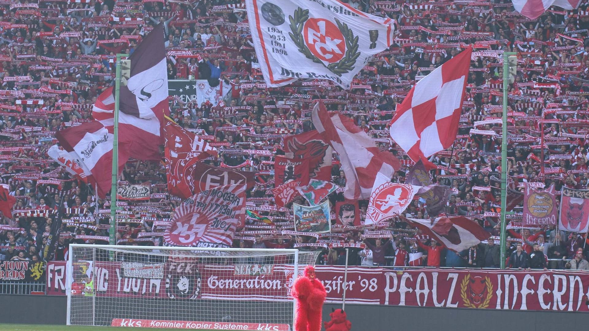 Der Betzenberg in Kaiserslautern: Am 27. Mai gastiert der FC Bayern zum "Retterspiel".