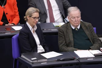 AfD-Fraktionschefs Weidel und Gauland: Bislang scheiterten alle ihre Kandidaten für den Bundestagsvize.