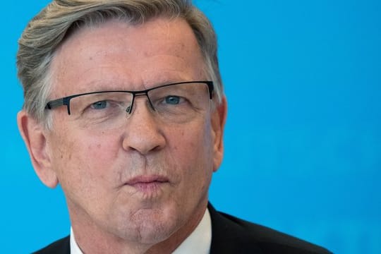 Otten ist der dritte AfD-Kandidat, der bei der Wahl zum Bundestagsvizepräsidenten durchgefallen ist.