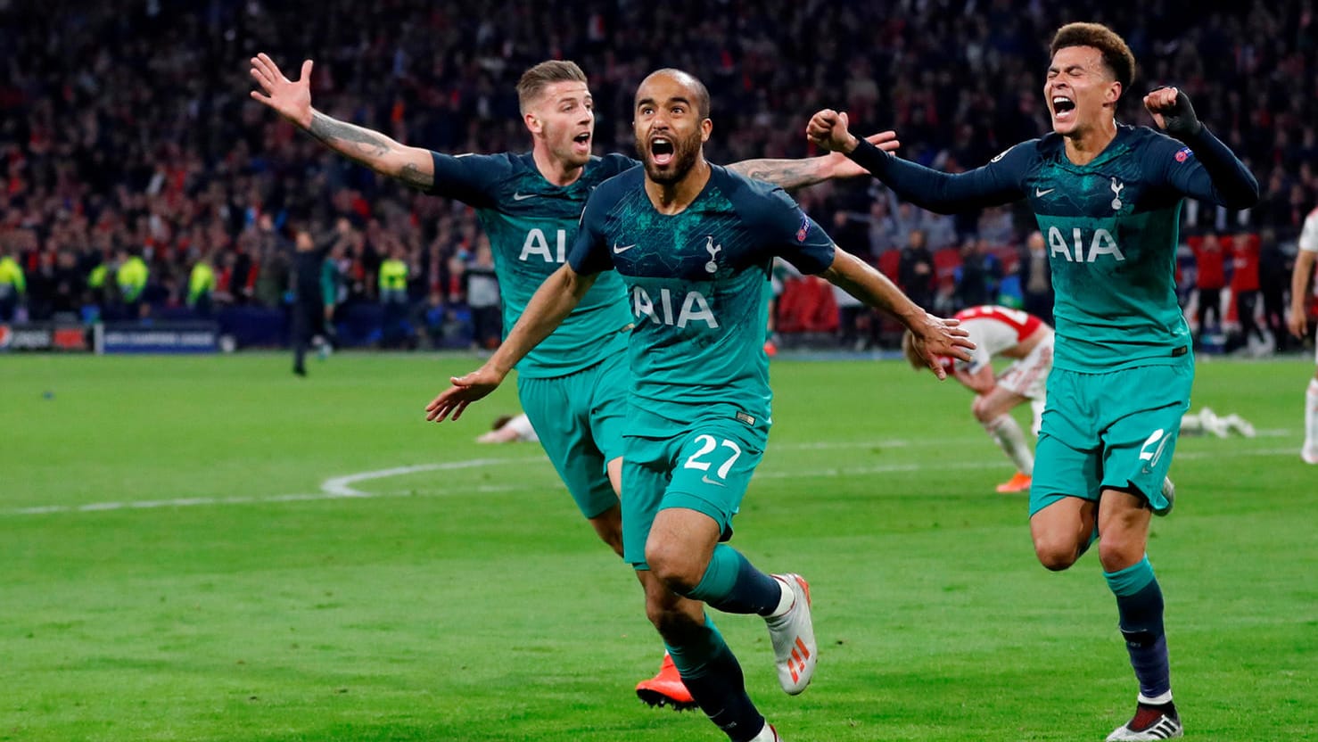 Toby Alderweireld, Dreifachtorschütze Lucas Moura und Heung-Min Son (von links nach rechts) bejubeln den allesentscheidenden Treffer.