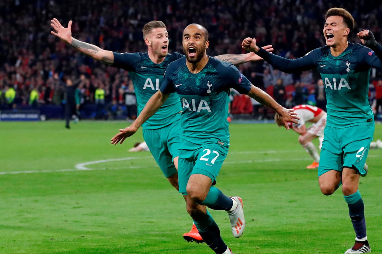 Toby Alderweireld, Dreifachtorschütze Lucas Moura und Heung-Min Son (von links nach rechts) bejubeln den allesentscheidenden Treffer.