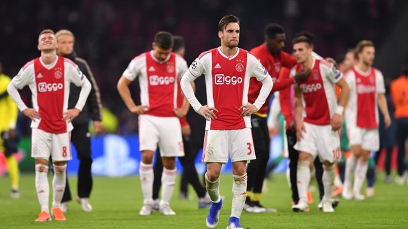 Noch auf dem Rasen vergossen viele Ajax-Spieler die ersten Tränen.