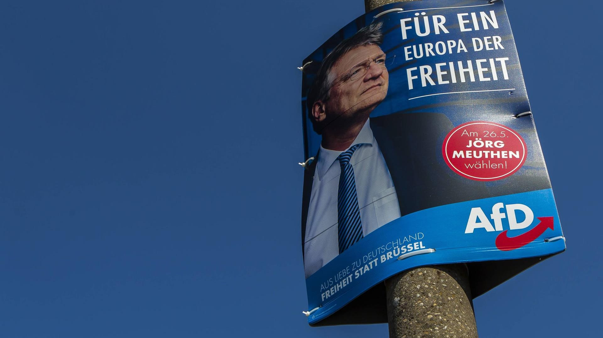 Ein Wahlplakat der AfD zur Europa-Wahl: Die Partei will die EU weitreichend reformieren. Sollte dies nicht gelingen, müsse Deutschland aus dem Staatenbund austreten.