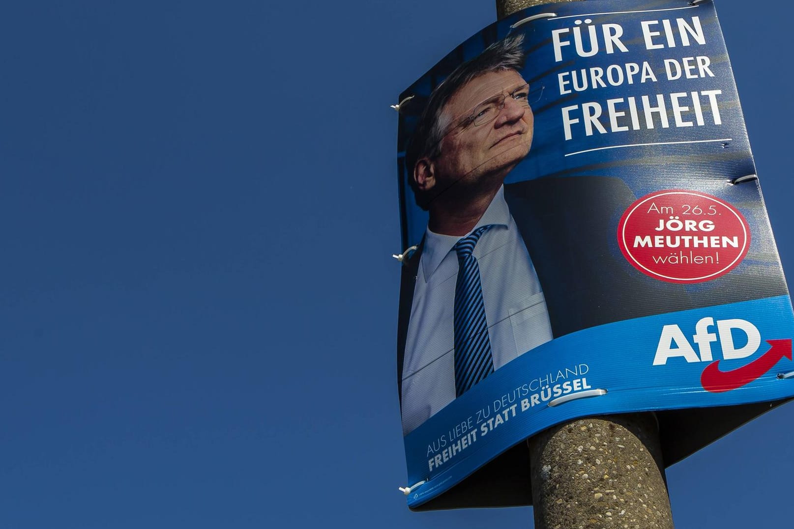 Ein Wahlplakat der AfD zur Europa-Wahl: Die Partei will die EU weitreichend reformieren. Sollte dies nicht gelingen, müsse Deutschland aus dem Staatenbund austreten.