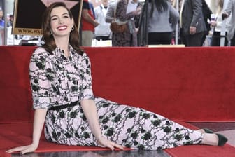 Anne Hathaway hat ihren Stern auf dem Hollywood Walk of Fame.